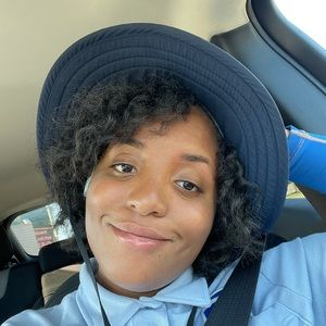 Meet your Posher, Laneshia